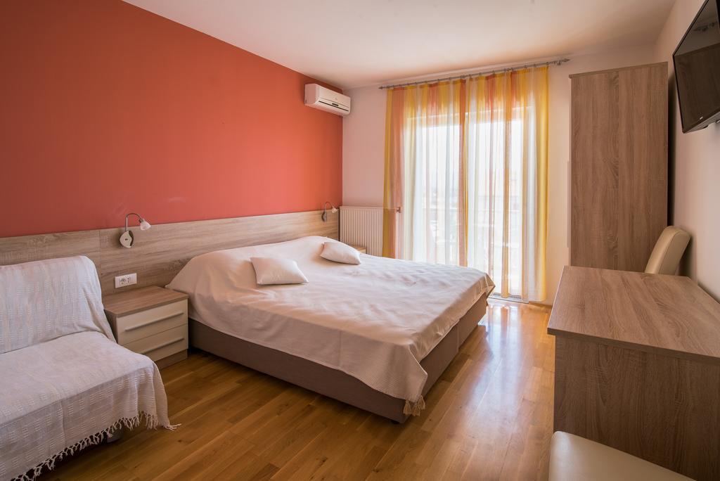 B&B Villa Ana Krk Town Luaran gambar