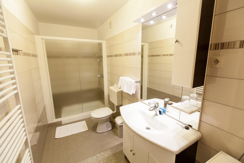B&B Villa Ana Krk Town Luaran gambar